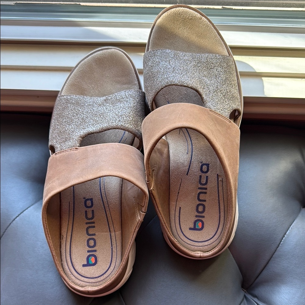 Bionica Tan and Gray Open-Toe Sandals with Sturdy Sole